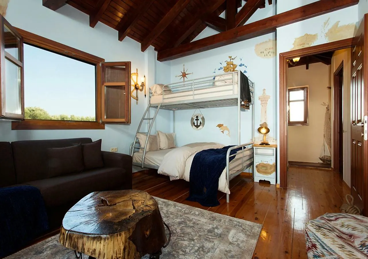 Villa Fabienne Cottage - 6-7beds Áfitos